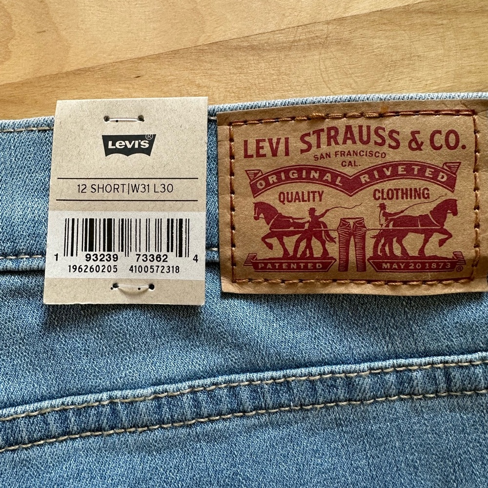 Levi's Women's Light Blue Skinny Jeans - Picture 2 of 11
